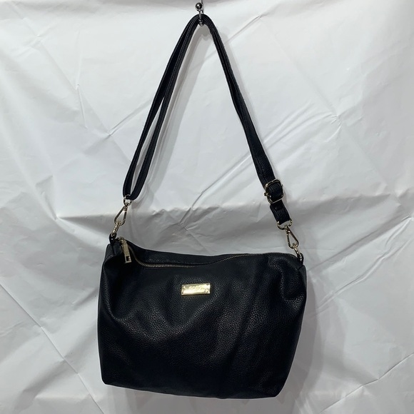 BCBG Paris Black Pebbled Faux Leather Shoulder bag - Picture 1 of 11